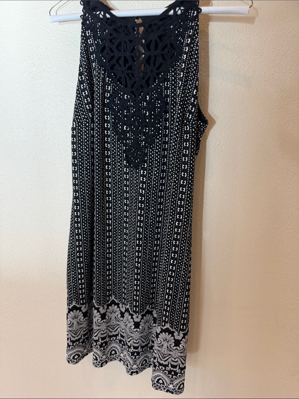 White House Black Market Black and White Sleeveless Crochet-Detail Dress